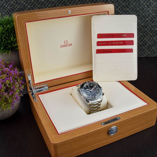 Omega Planet Ocean 215.30.46.51.01.001